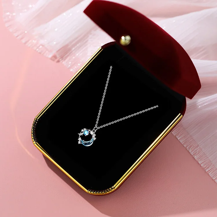 Fashion Moon Necklace