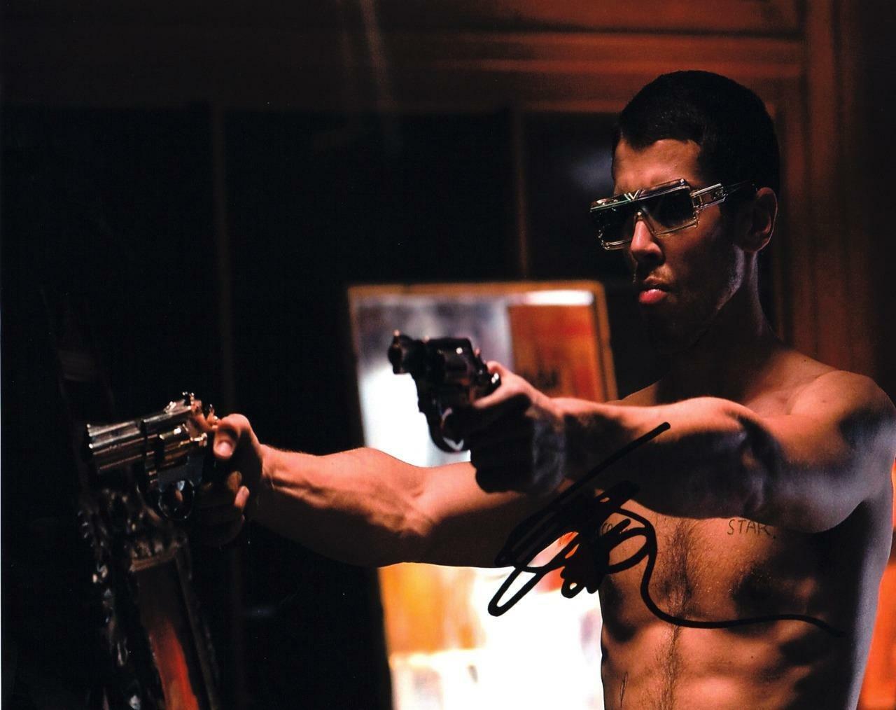 Toby Kebbell Rocknrolla SIGNED AUTOGRAPHED 10 X 8