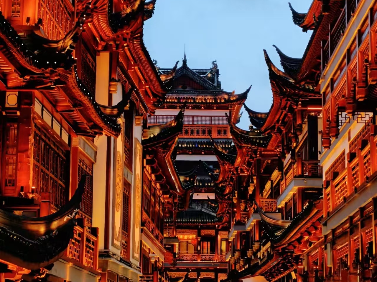 Shanghai 1-Day Private Car Tour-The Bund &middot; Oriental Pearl Tower &middot; Yuyuan Bazaar &middot; Nanjing Road