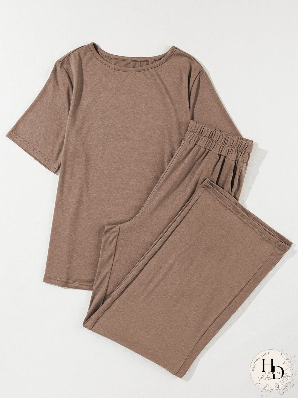 The Perfect Everyday Outfit: Two-Piece Set for Comfort and Style