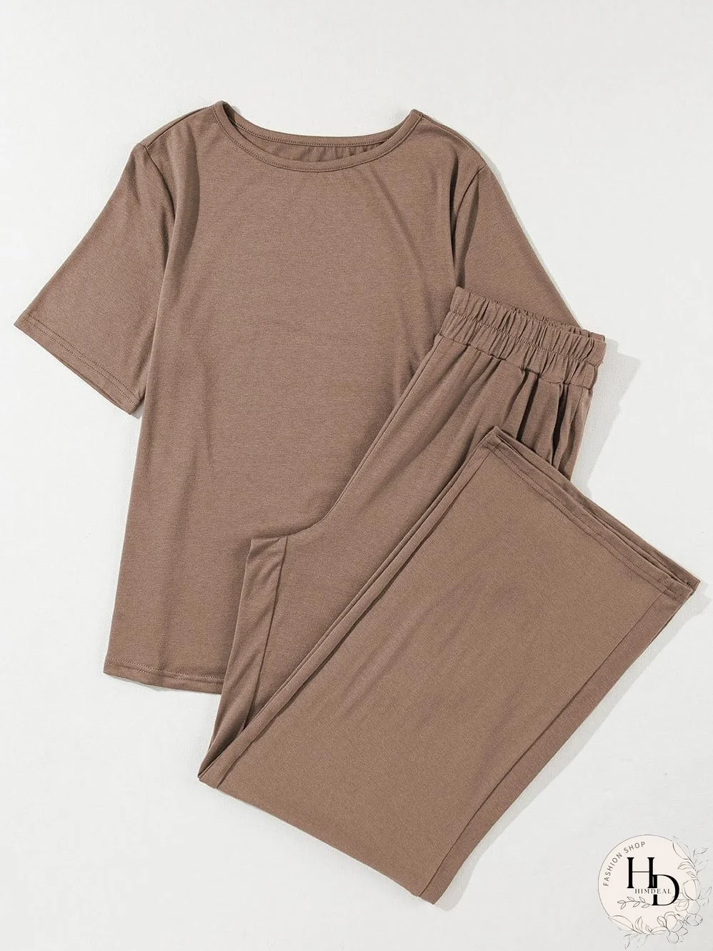 The Perfect Everyday Outfit: Two-Piece Set for Comfort and Style