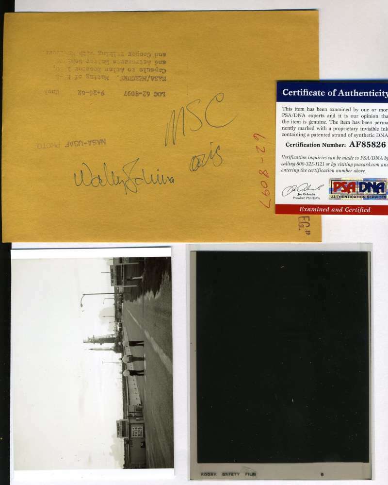 Wally Schirra Psa Dna Hand Signed 1962 Nasa Negative Sleeve With Photo Poster painting Autograph