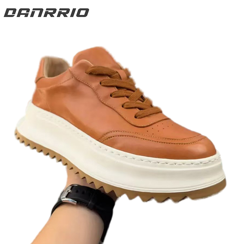 DANRRIO Handmade Retro Horsehide Soft Sole Casual Sneakers DANRRIO.COM DANRRIO
