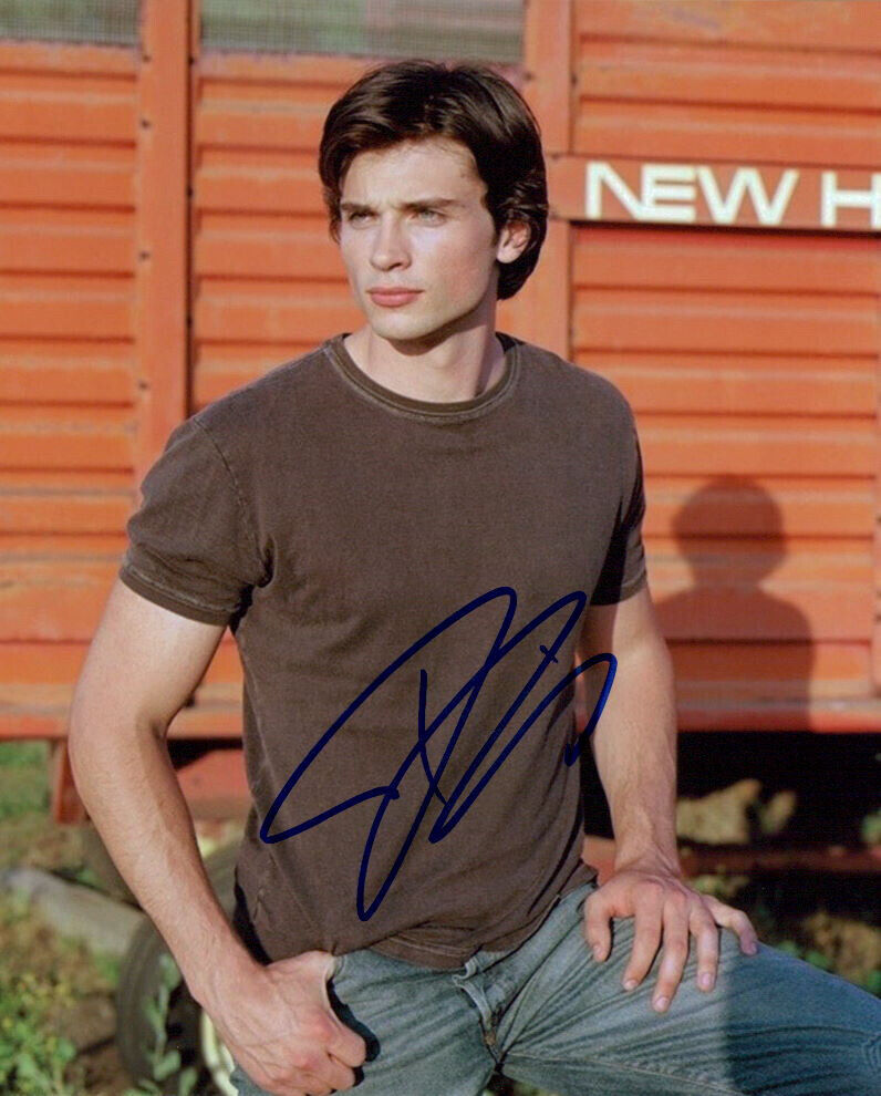 Tom Welling (Smallville) signed 8x10 Photo Poster painting