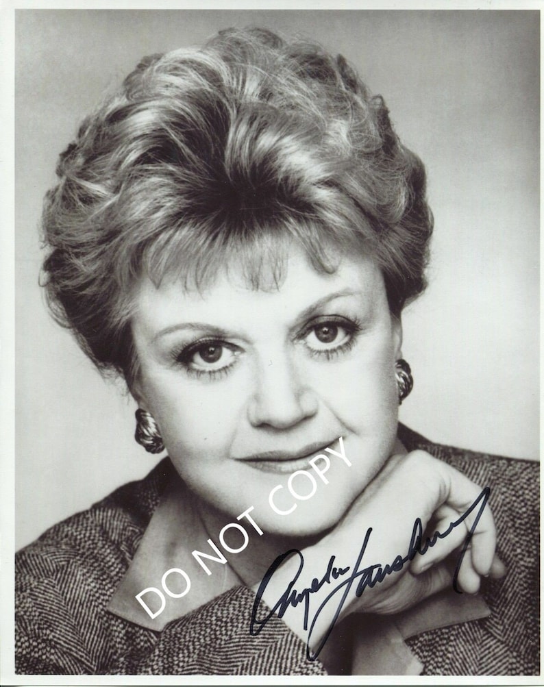 ANGELA LANSBURY 8 x10 20x25 cm Autographed Hand Signed Photo Poster painting