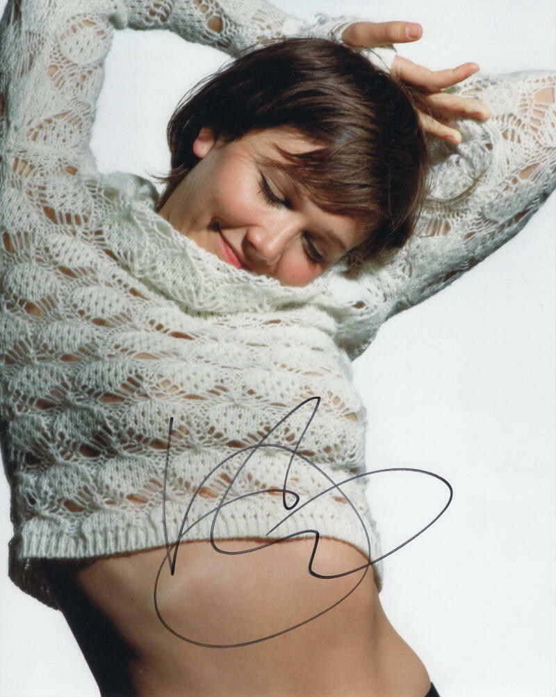 MAGGIE GYLLENHAAL SIGNED AUTOGRAPH 8X10 Photo Poster painting - VERY HOT, THE DARK KNIGHT JAKE