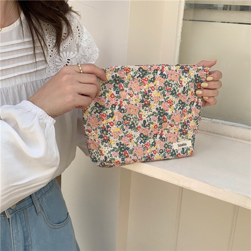 Floral Cosmetic Bag Cotton Fabric Women Make Up Storage Pouch Japan Style Zipper Cosmetic Pouch Vintage Phone Clutch Beauty Case US Mall Lifes