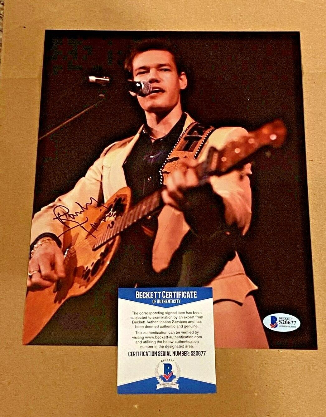 RANDY TRAVIS SIGNED 8X10 COUNTRY MUSIC Photo Poster painting BECKETT CERTIFIED #4