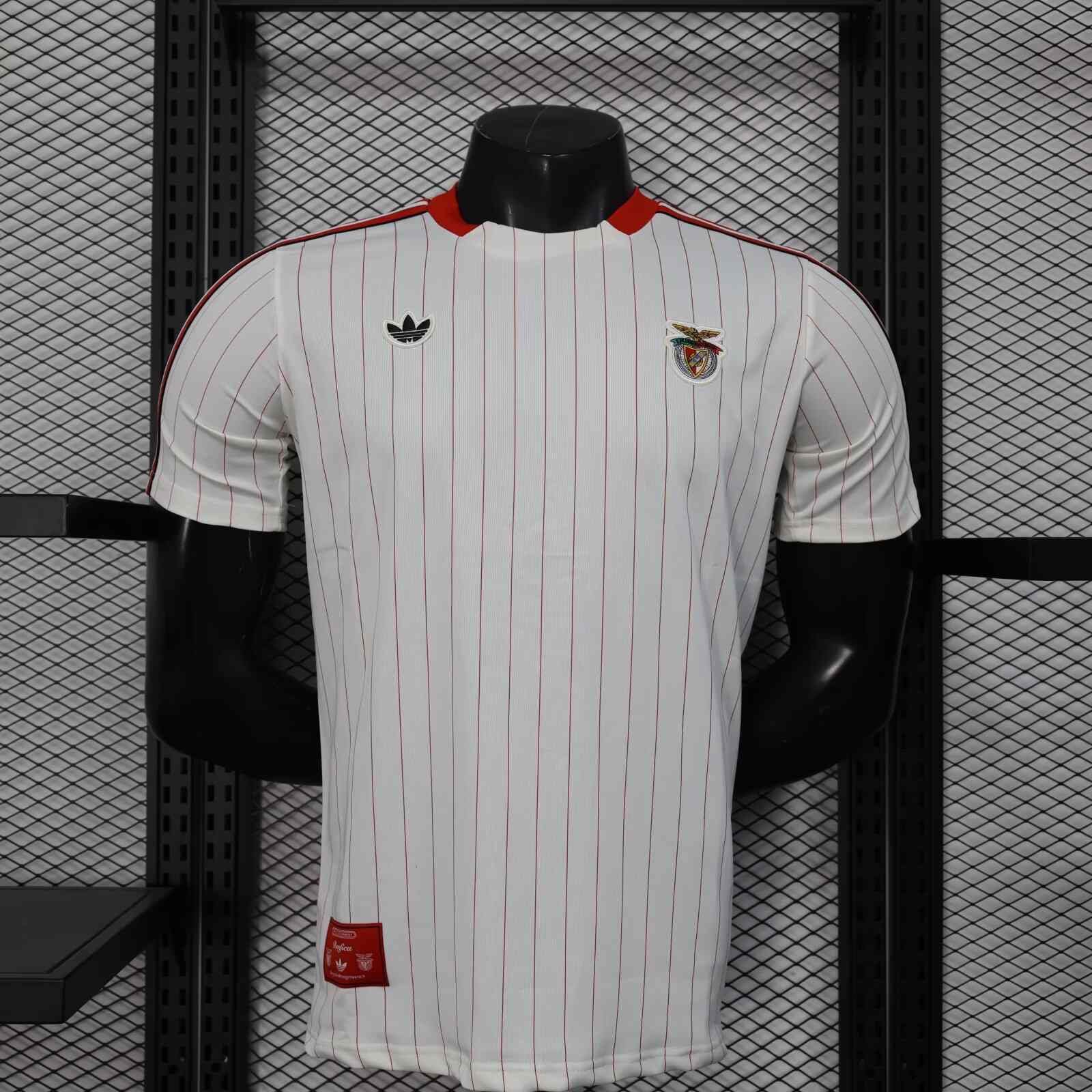 2025/2026 Player Version Benfica Casual Style Football Shirt（The player version jersey is a bit tight, please pay attention to the size selection）