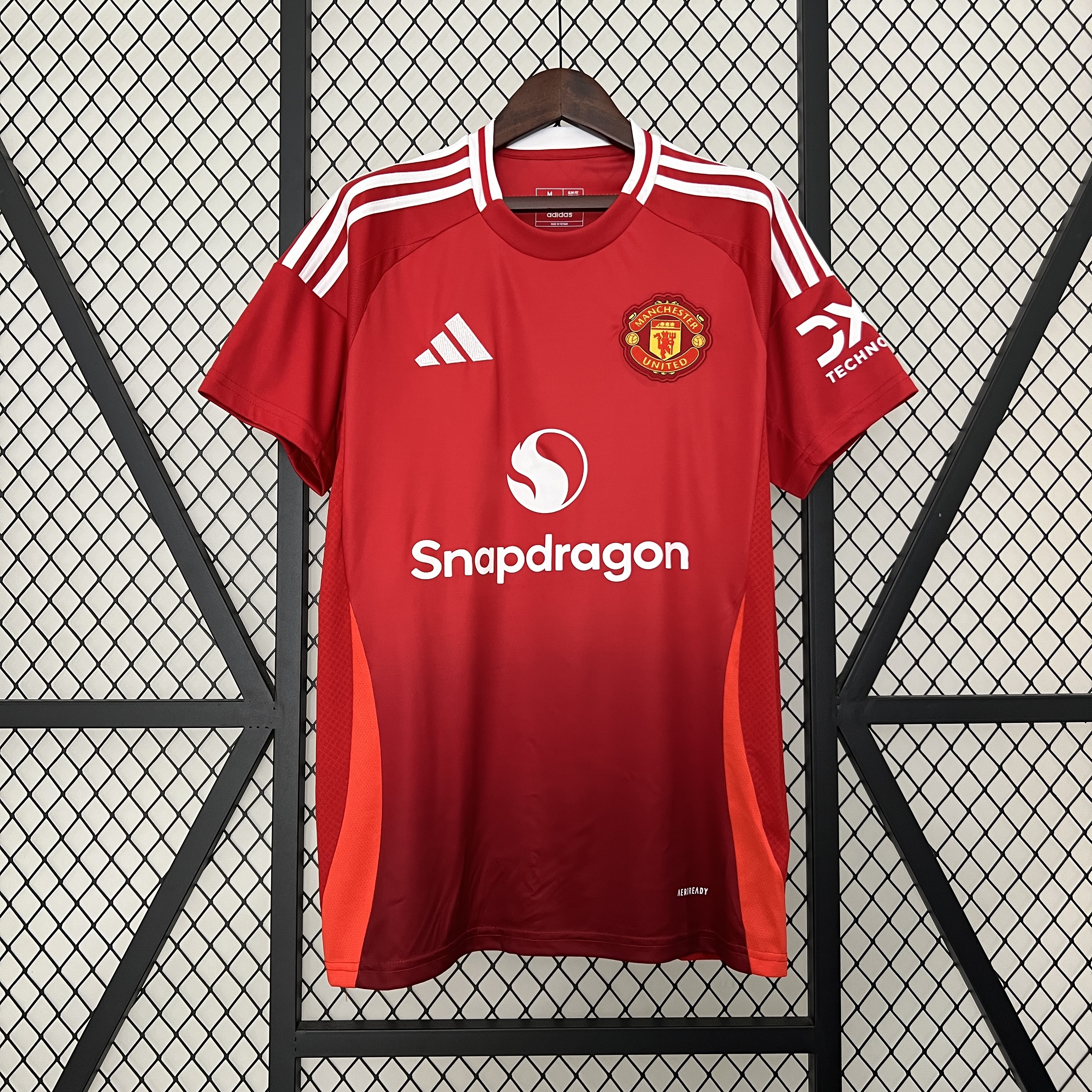 Manchester United 24-25 Home Stadium Jersey - Fans Version