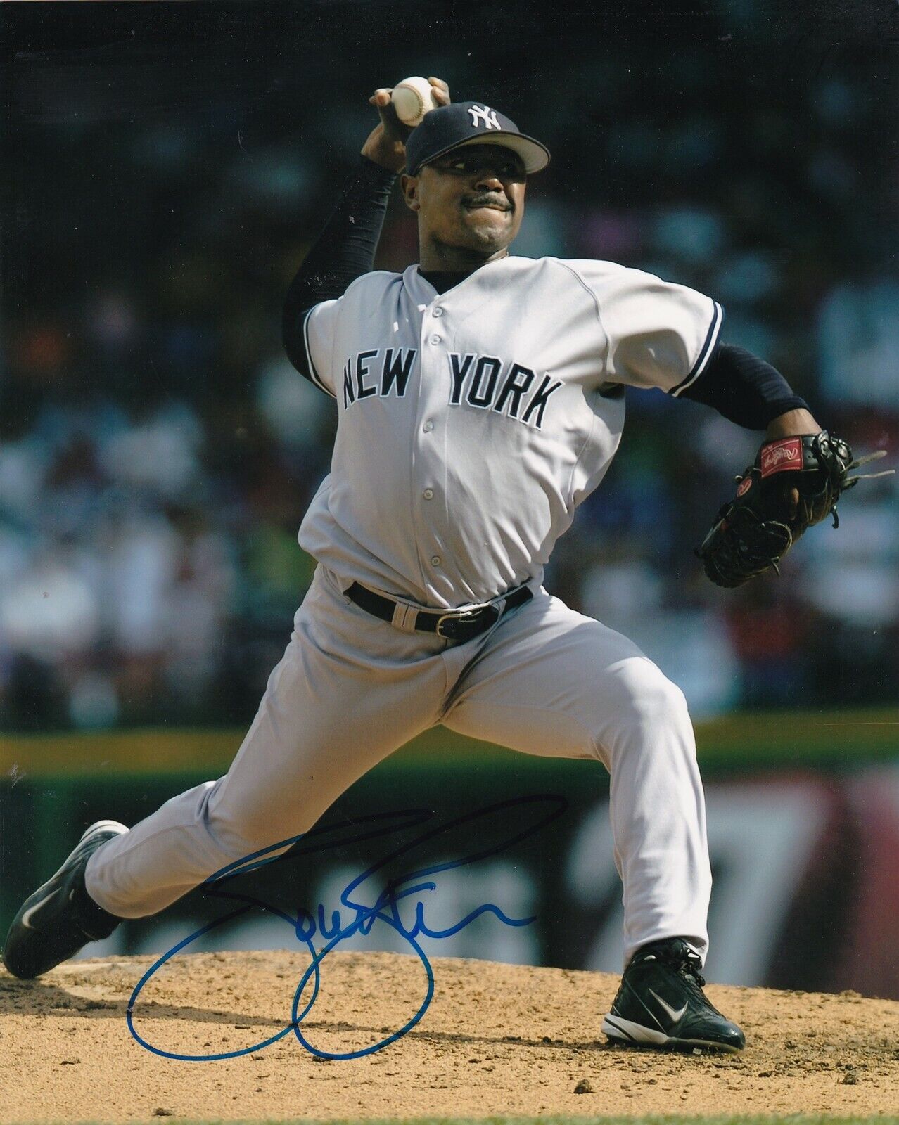 TOM GORDON NEW YORK YANKEES ACTION SIGNED 8x10