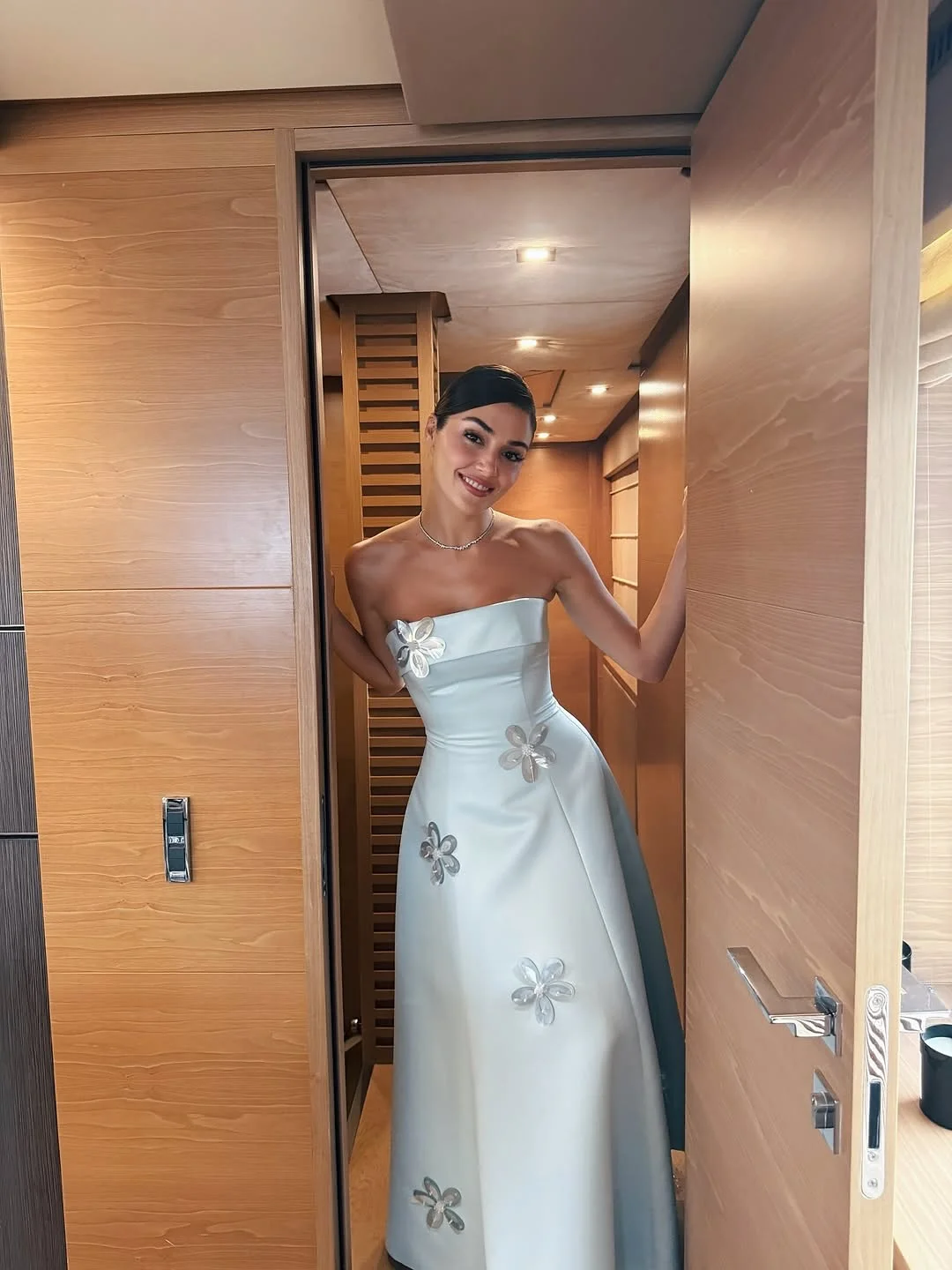 Elegant Sky Blue Straight Across A-Line Sleeveless Applique Prom Dress YK0267