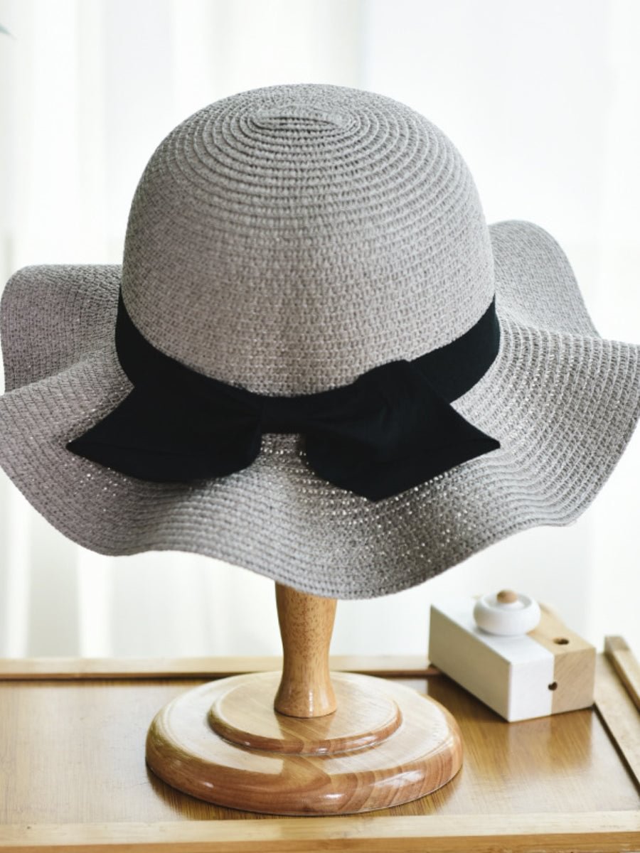 Women's Sun Hat Bowknot Wavy Brim PV Protection Straw Hat