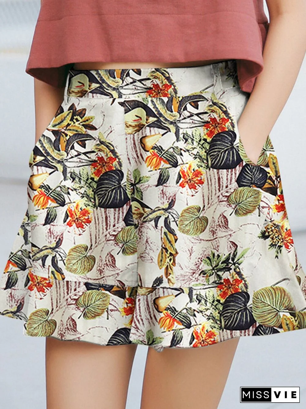 Women Allover Plants Print Pocket Ruffle Hem Shorts