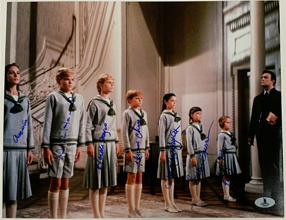 SOUND OF MUSIC Cast Signed 11x14 Photo Poster painting (7) Autos Image #9 w/ Beckett BAS COA