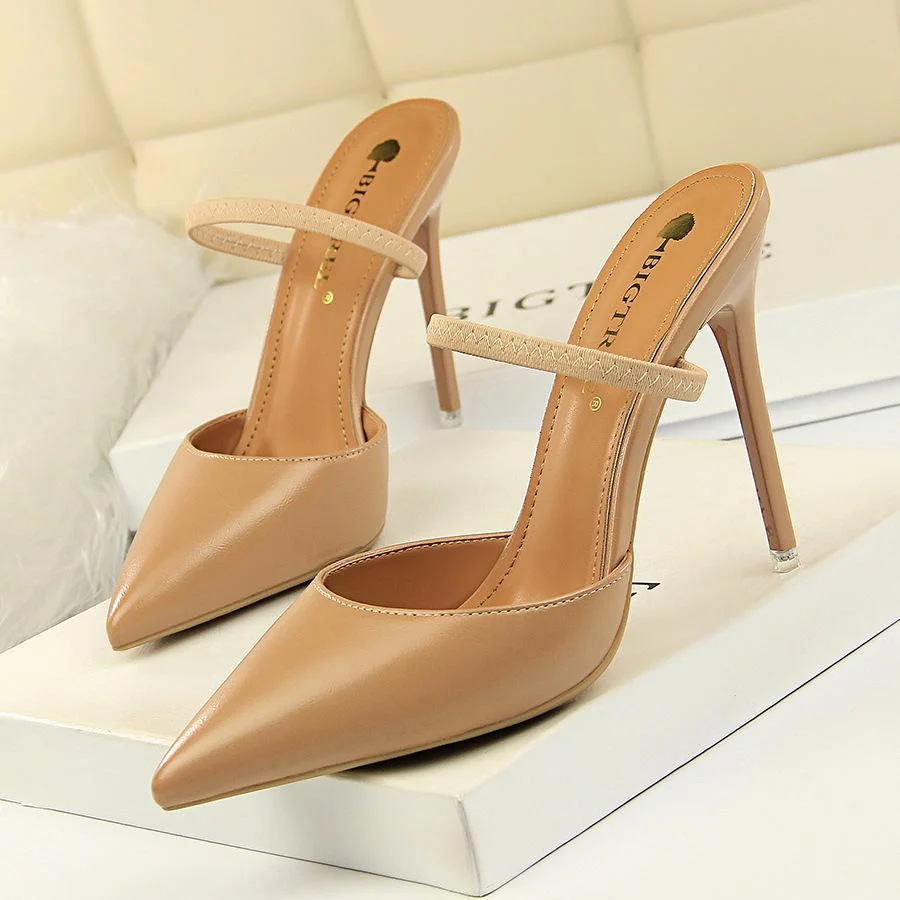 Simple Baotou stiletto with shallow mouth pointed toe hollow word with women's slippers