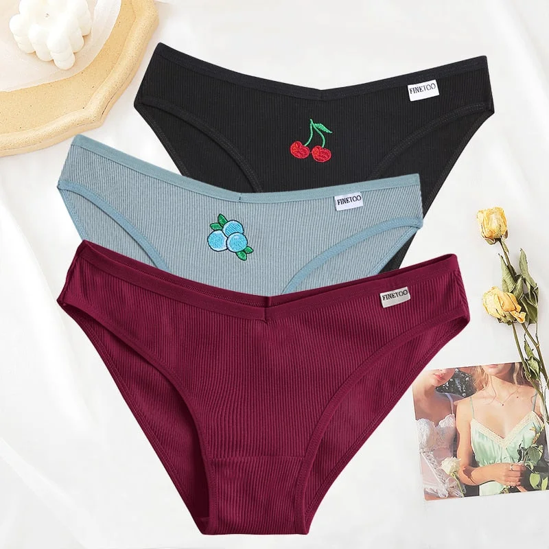 FINETOO 3PCS/Set Women Cotton Embroidery Fruit Panties Underwear V Waist Female M-XL Woman's Briefs Pantys Intimates Lingerie