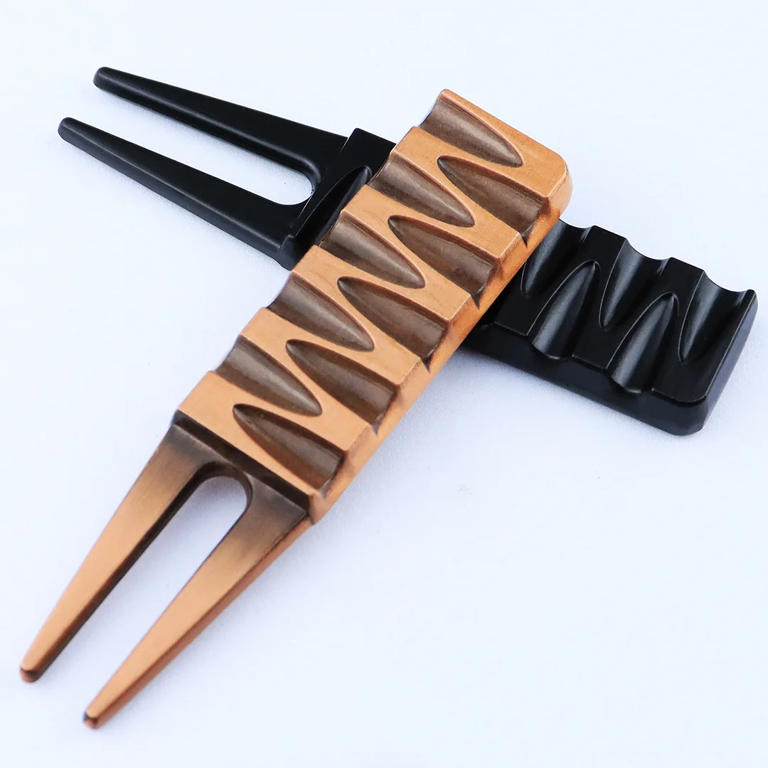 Golf Divot Tool