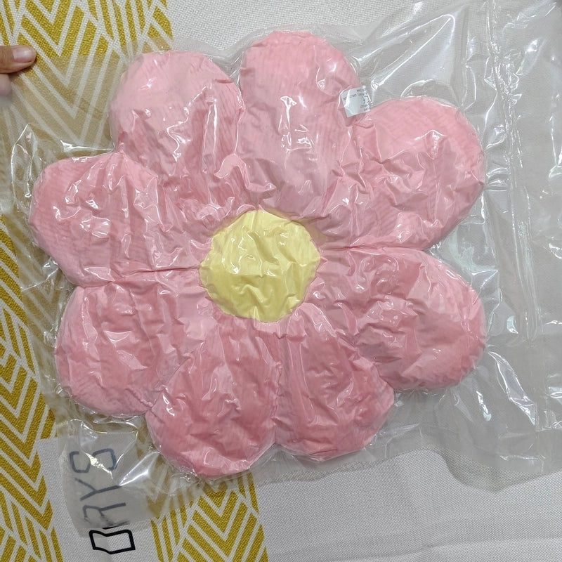 Cross-border Same Style Little Daisy Flower Cushion Flower Plush Pillow Seat Cushion Plush Afternoon Nap Pillow Backrest Cushion