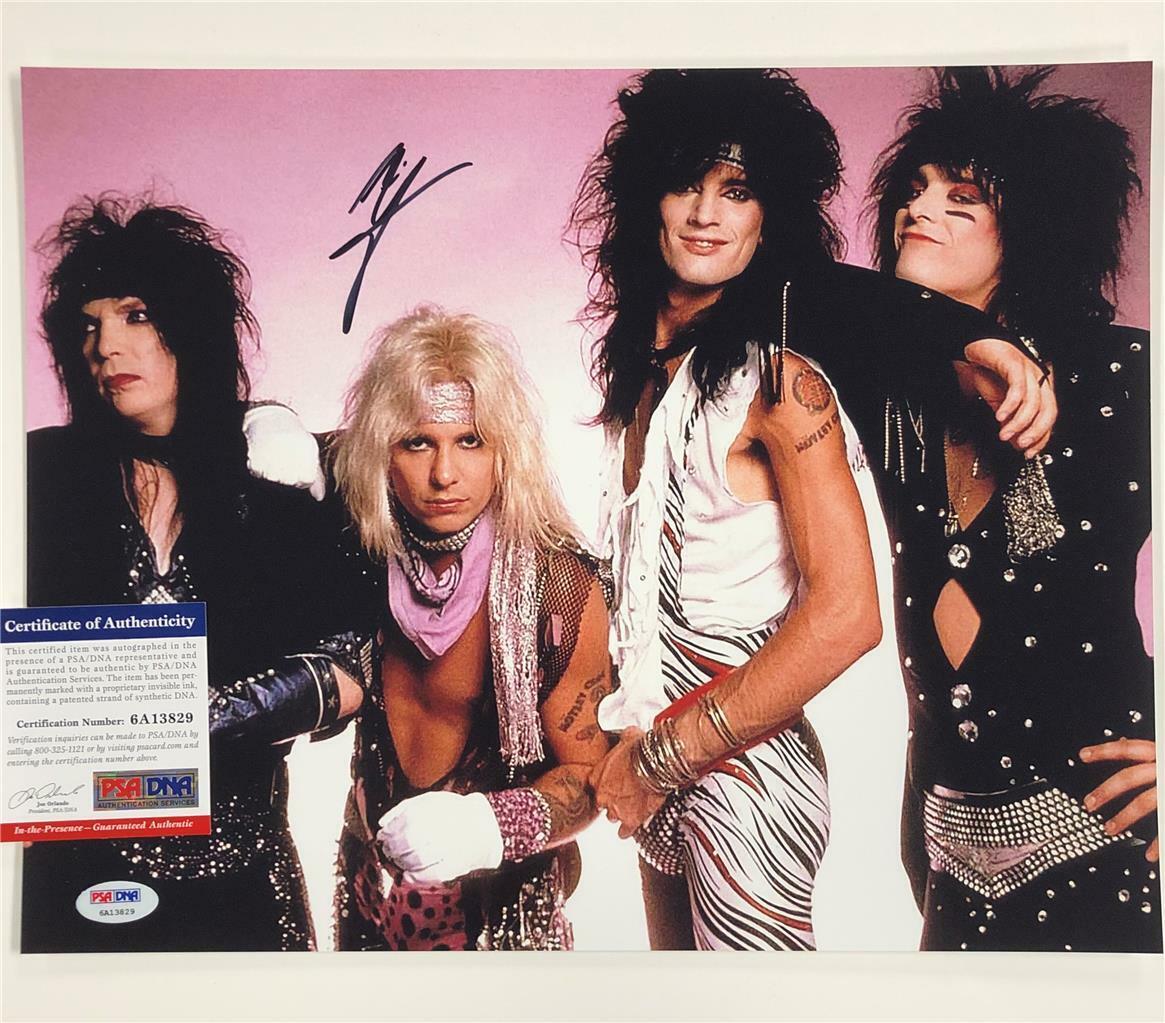 Motley Crue lead singer Vince Neil signed 11x14 band Photo Poster painting B ~ PSA Witness COA