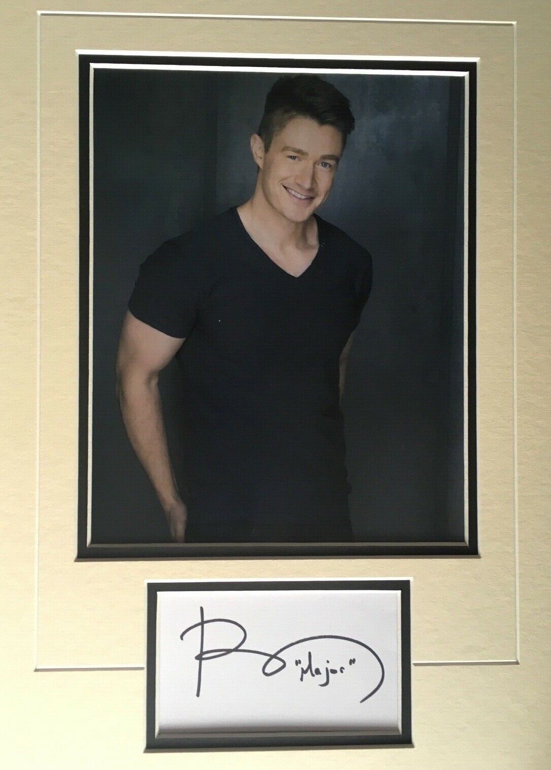 ROBERT EARL BUCKLEY - I-ZOMBIE ACTOR - STUNNING SIGNED Photo Poster painting DISPLAY