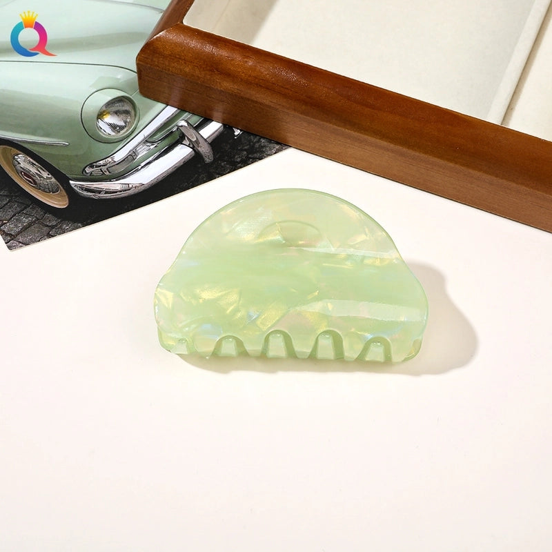 Women’s Minimalist Classic Style Solid Color PVC Hair Claws