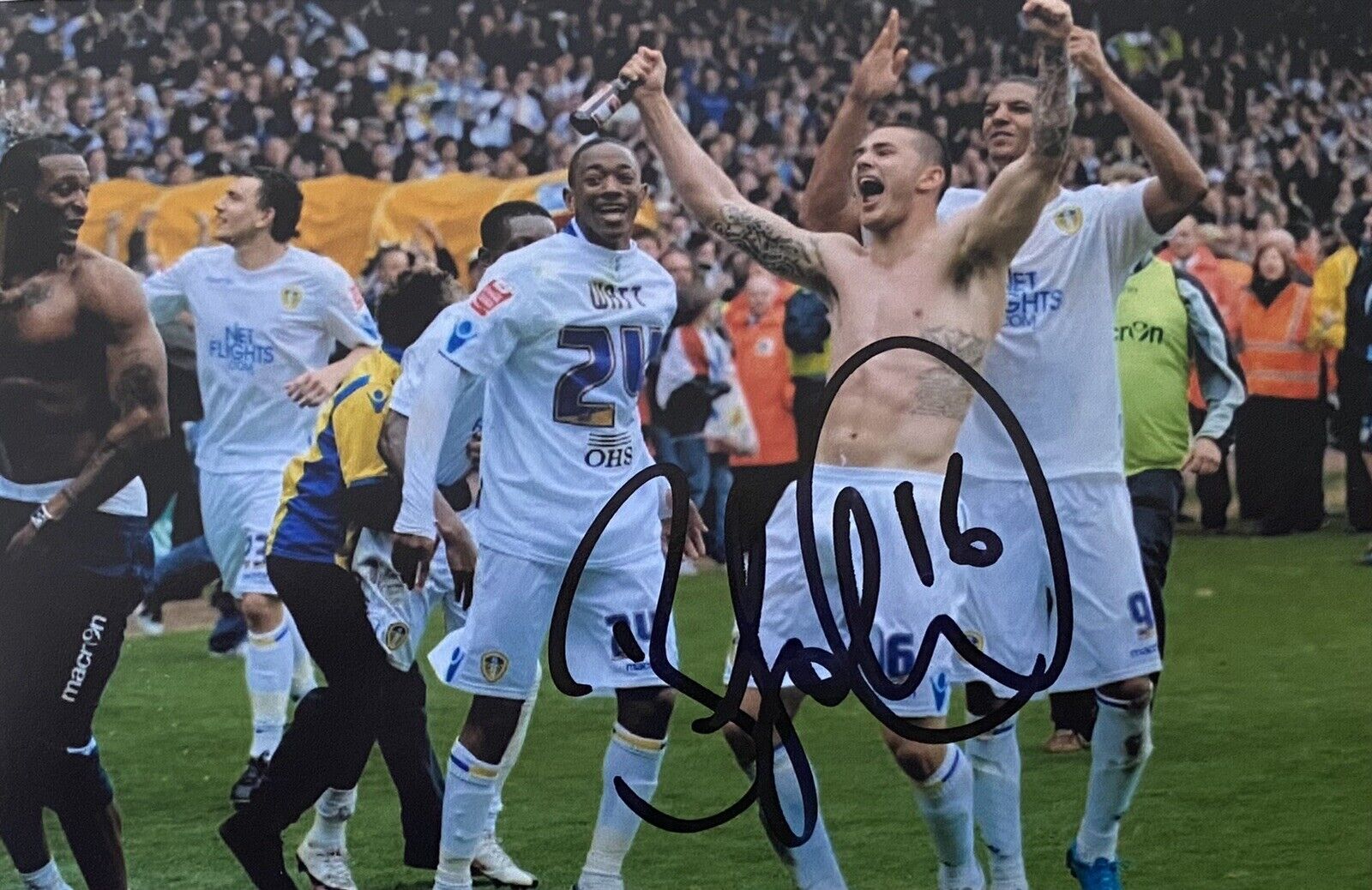 Bradley Johnson Genuine Hand Signed Leeds United 6X4 Photo Poster painting 2