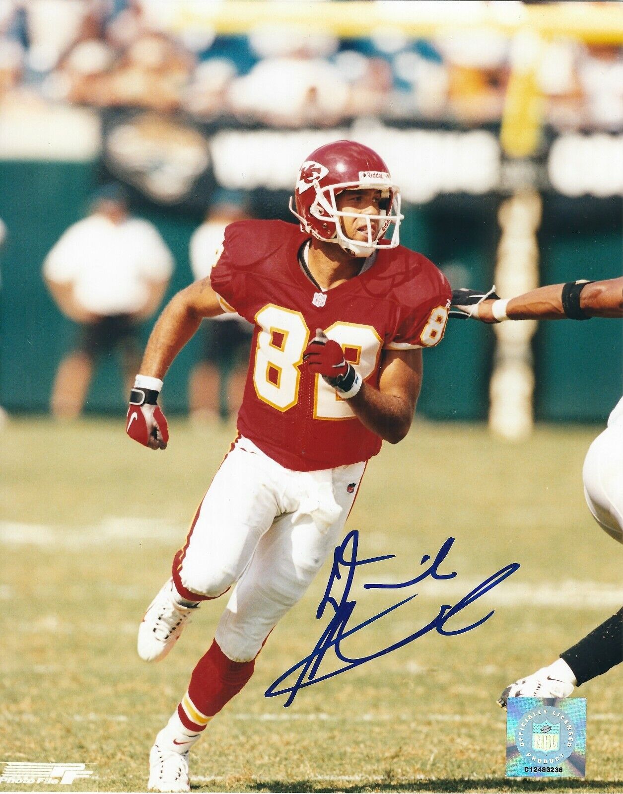 Autographed DERRICK ALEXANDER Kansas City Chiefs 8x10 Photo Poster painting w/COA