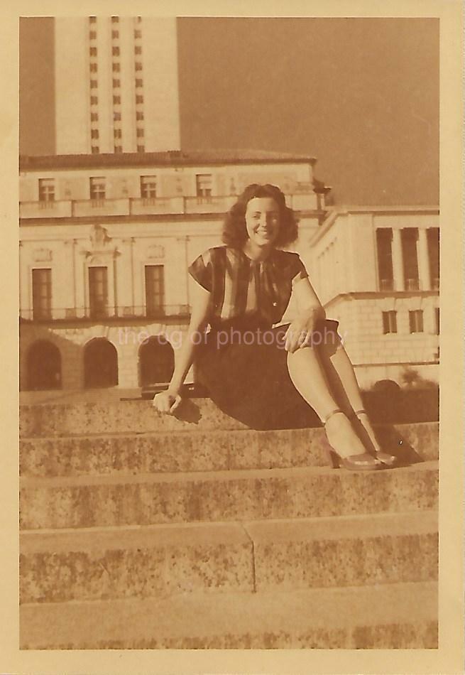 Austin UNIVERSITY OF TEXAS GIRL Tower FOUND Photo Poster painting Color VINTAGE Original 03 6 W