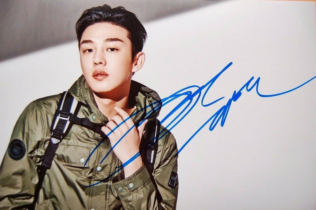 YOO AH-IN In-Person Signed Autographed Photo Poster painting RACC COA ??? Hellbound Seoul Vibe