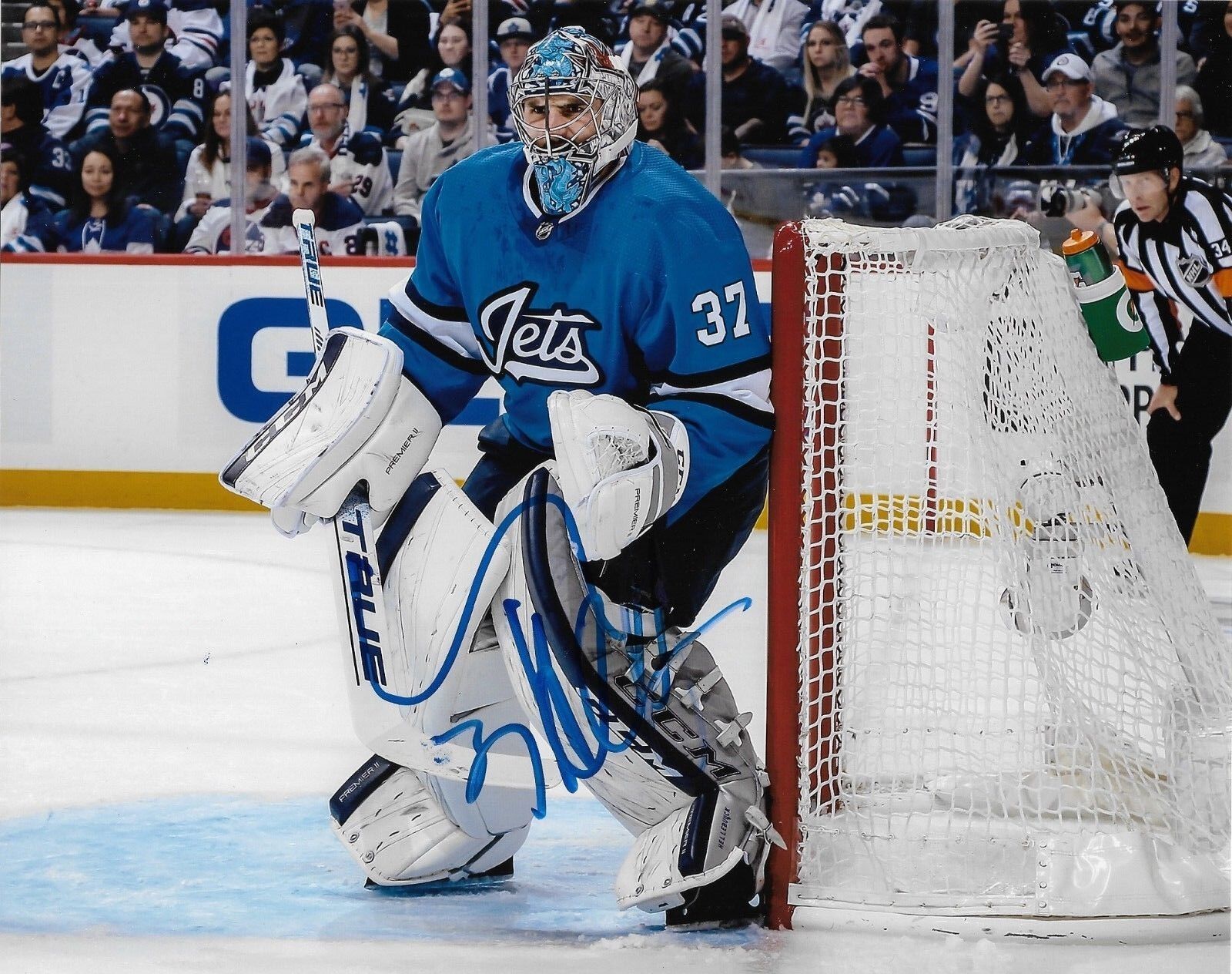 Winnipeg Jets Connor Hellebuyck Autographed Signed 8x10 NHL Photo Poster painting COA #9