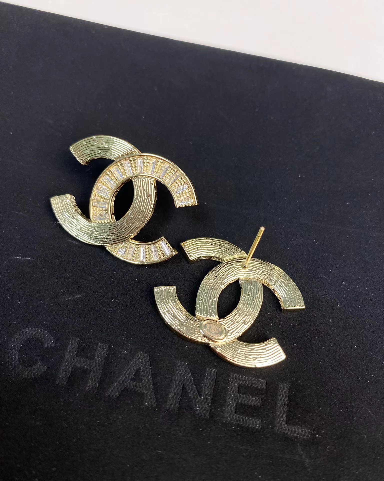 Buy replica Chanel Big Gold Double C Stud Earrings and replica jewelry from PICKS Jewelry