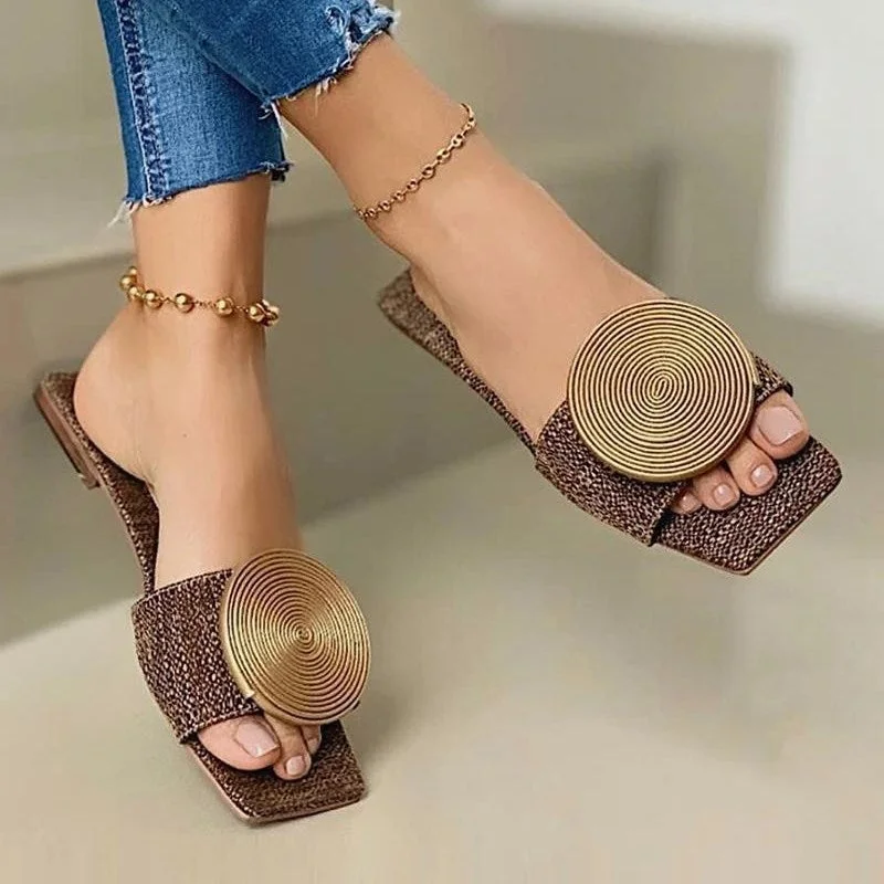 2023 New Woman Summer Flat Sandals Plus Size Round Buckle Solid Flats Female Casual Slippers Ladies Women Fashion Beach Shoes