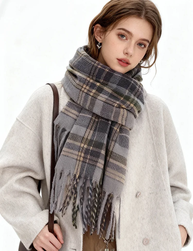 Ladies Vintage Plaid Tassel Hem Knit Scarf