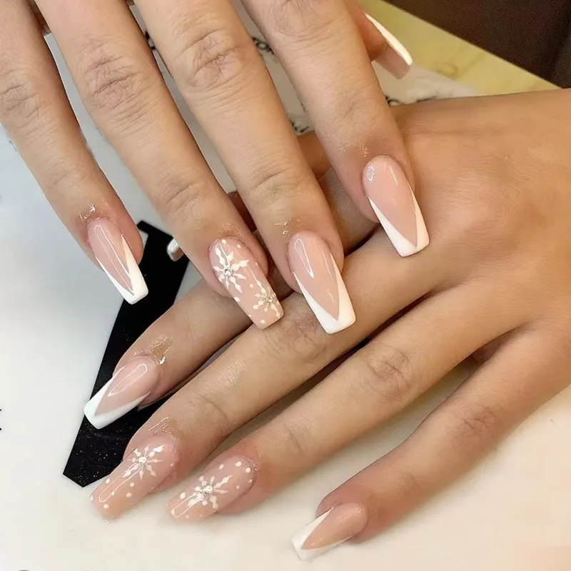 Churchf Quality Wear Armor New Christmas Flash Powder Snowflake French Nail Piece Metal Antlers Dark Green White Fake Nails