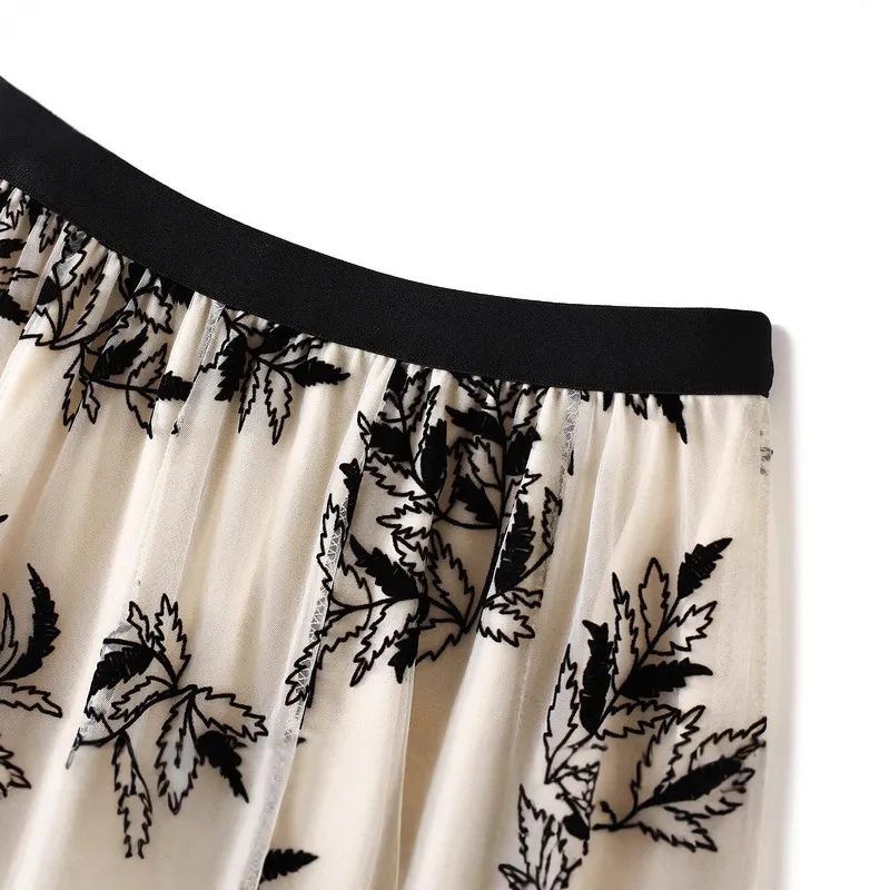 Nigikala Nigikala Yarn Dress Women's Half-Dress Autumn And Winter Long A Word Big Smash Flower Net White Skirt 1819