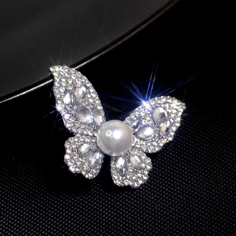 Elegant Glam Pin Geometric Alloy Plating Inlay Artificial Pearls Rhinestones Shell Women’s Brooches