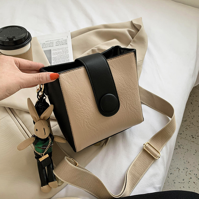 New Style Contrast Wide Shoulder Strap Shoulder Bag