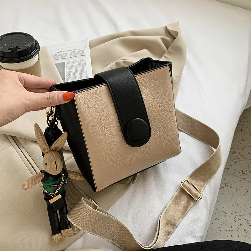 New Style Contrast Wide Shoulder Strap Shoulder Bag