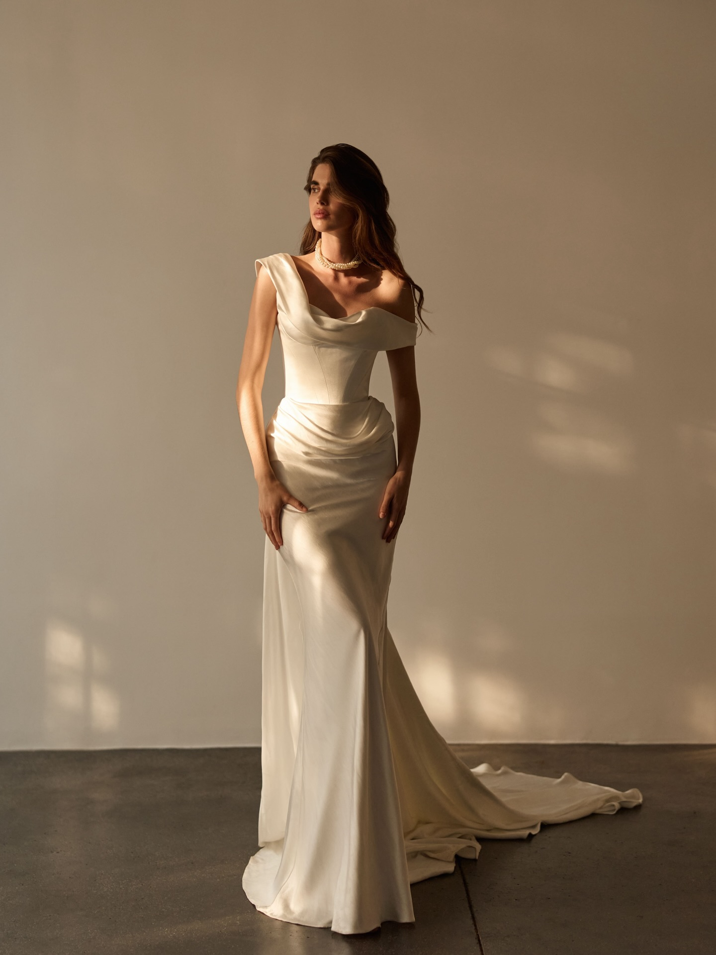 Off-The-Shoulder Strapless Sleeveless High-Waisted Long Pleated Mermaid Prom Dress | YK1090 Wellcucu