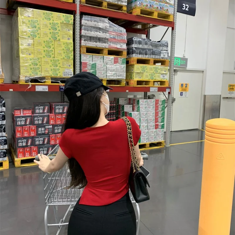 Uveng Uveng Summer Square Collar Short Slim T-Shirt Bottom Irregular Hot Girl With A Female Slit Short-Sleeved Shirt To Look Slim