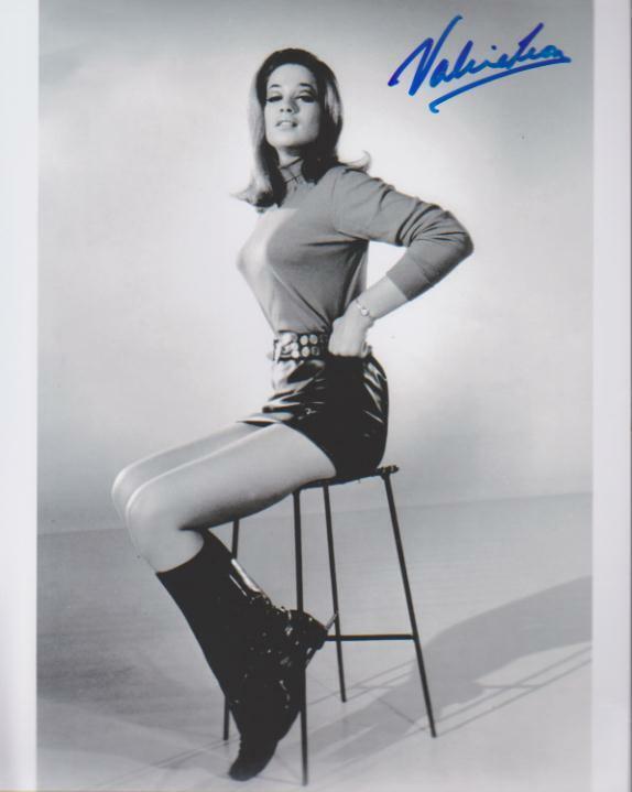 Valerie Leon In Person Signed 8X10 Photo Poster painting #6 At Hollywood Show - Hammer film star