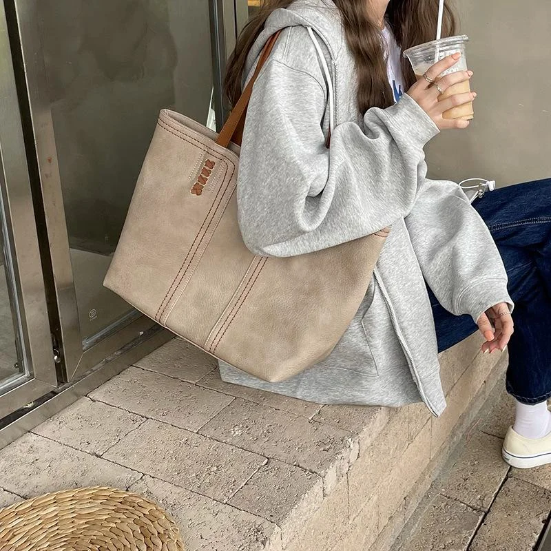 New Fashion Atmosphere Simple Tote Bag Retro Large Capacity Shoulder Portable Commuter Bag Women