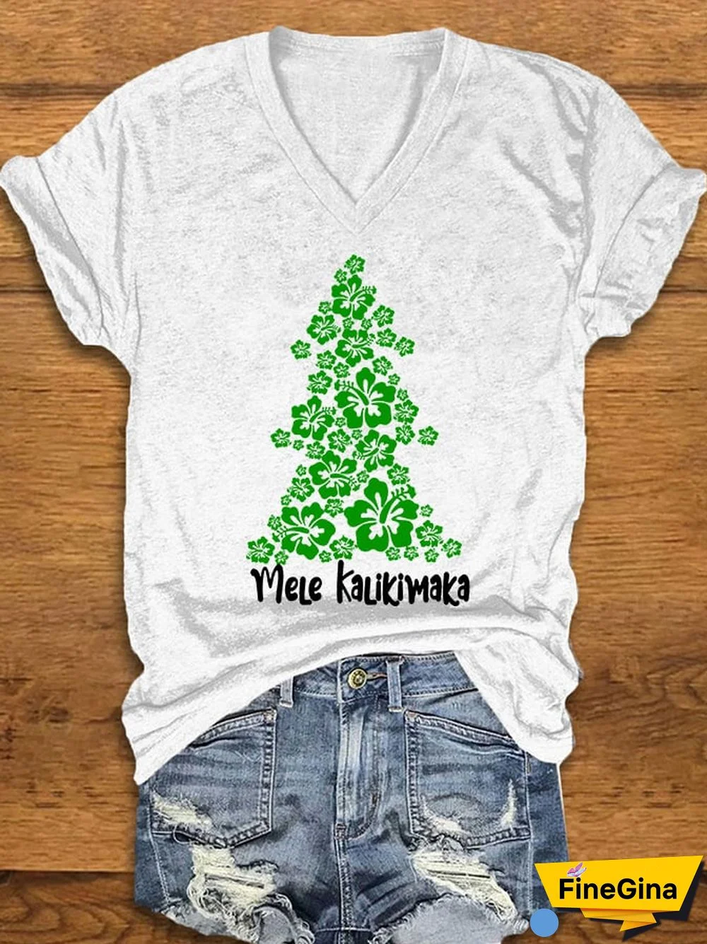 Women's Hawaiian Christmas "Mele Kalikimaka" Print T-Shirt