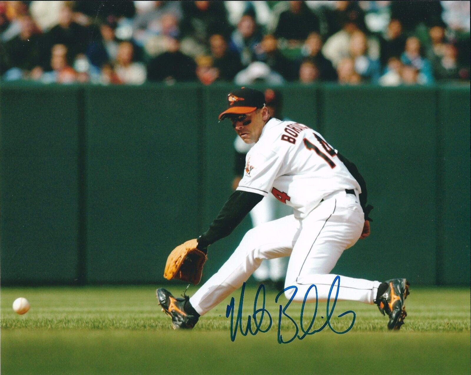 Autographed MIKE BORDICK Baltimore Orioles 8x10 Photo Poster painting- COA