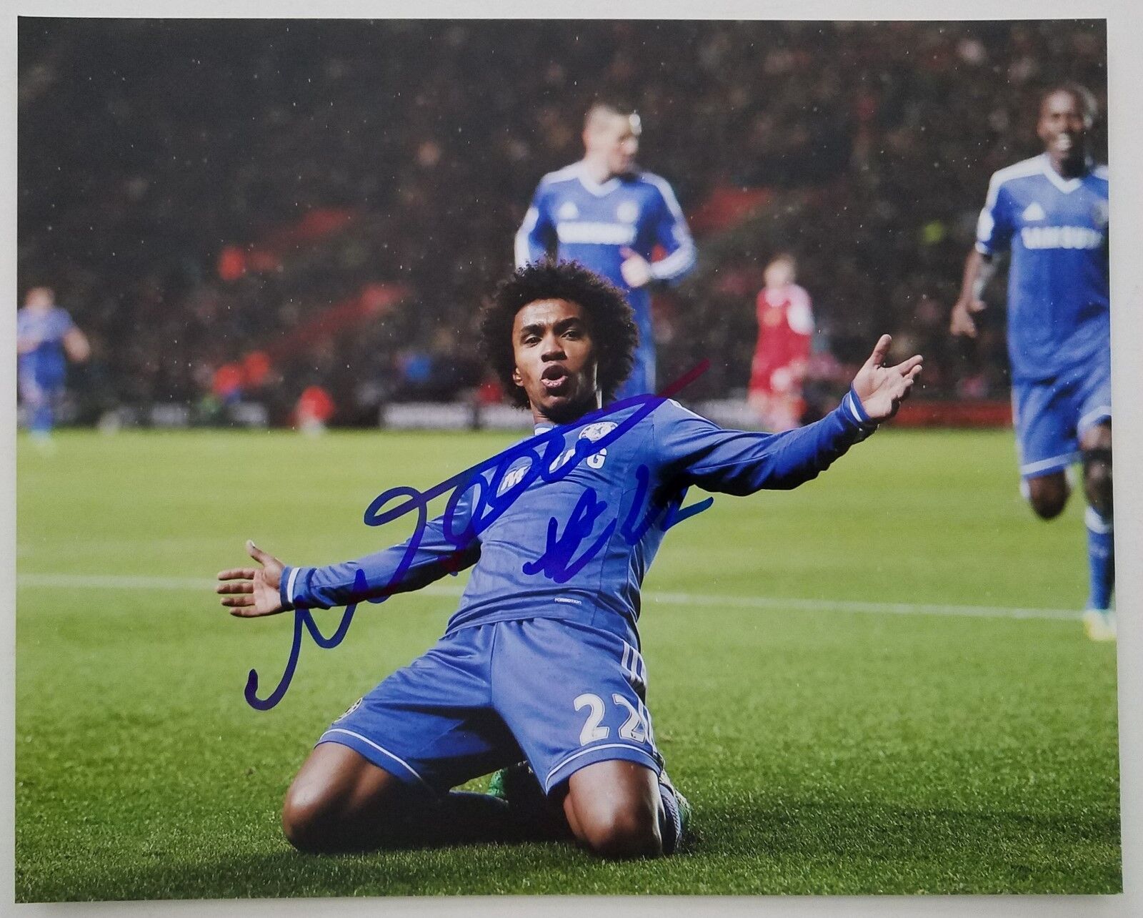 Willian Borges Da Silva Signed 8x10 Photo Poster painting Chelsea Brazil Soccer Football RAD