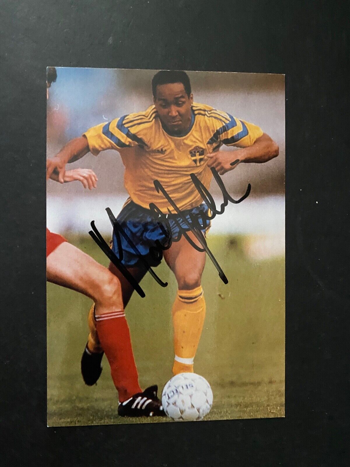 MARTIN DAHLIN - SWEDISH INTERNATIONAL FOOTBALLER - EXCELLENT SIGNED Photo Poster painting