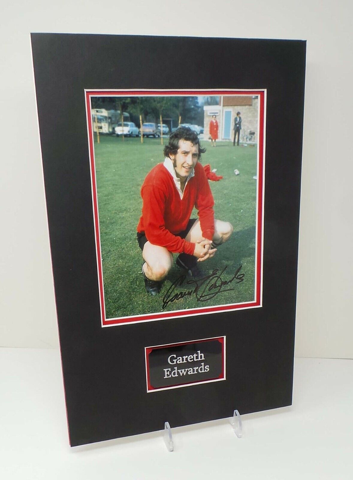 Gareth EDWARDS Wales WELSH Rugby Legend Signed & Mounted 10x8 Photo Poster painting AFTAL RD COA