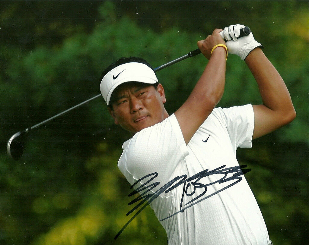 KJ K.J. CHOI HAND SIGNED PGA GOLF 8X10 Photo Poster painting W/COA