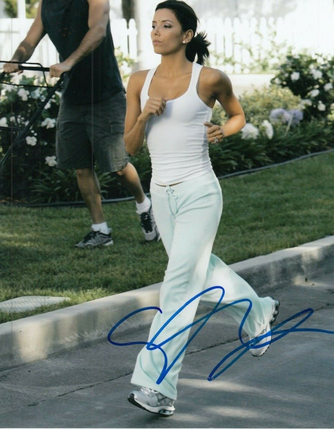 EVA LONGORIA signed (DESPERATE HOUSEWIVES) 8X10 Photo Poster painting *Gabrielle Solis* W/COA #1